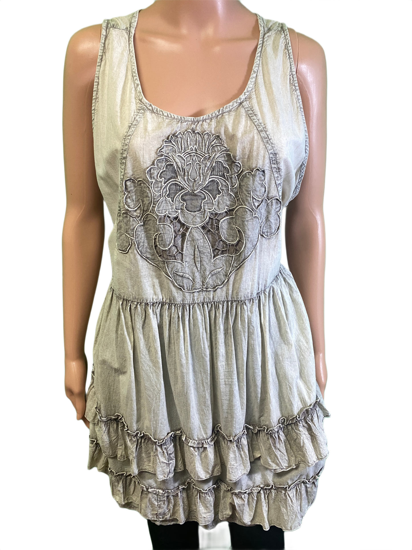 * Cutwork Patch w/ Ruffles - Paper Lace Top
