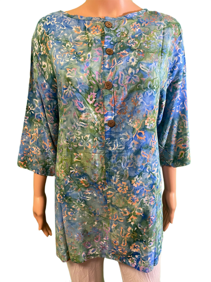 * Back-Button Batik - Hand Kreation Top