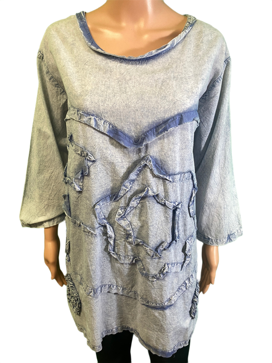 * Short Sleeve w/ Star Detail - Paper Lace Top