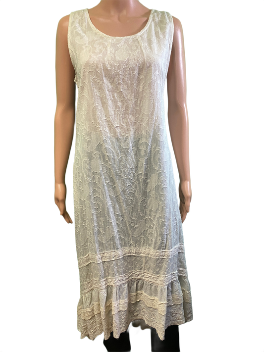 * Long Hi-Lo Lace w/ Eyelet - Paper Lace Dress