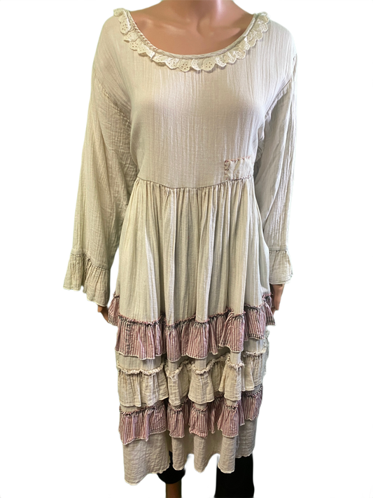 * Layers & Ruffles - Paper Lace Dress