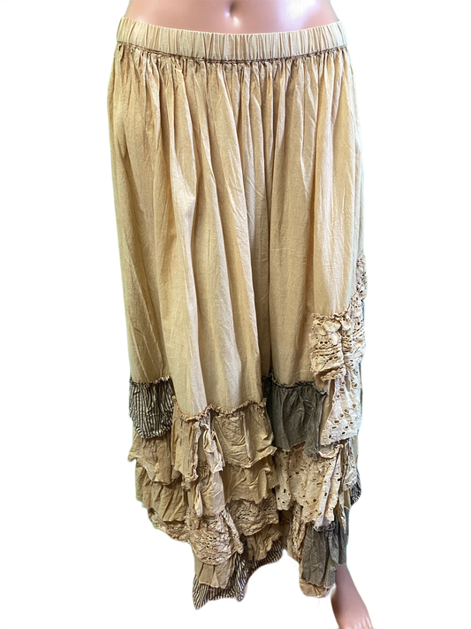 * Artsy Uneven Ruffle - Paper Lace Pants